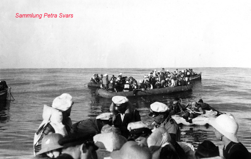 Besatzungen in Schlauch- und Rettungsbooten.