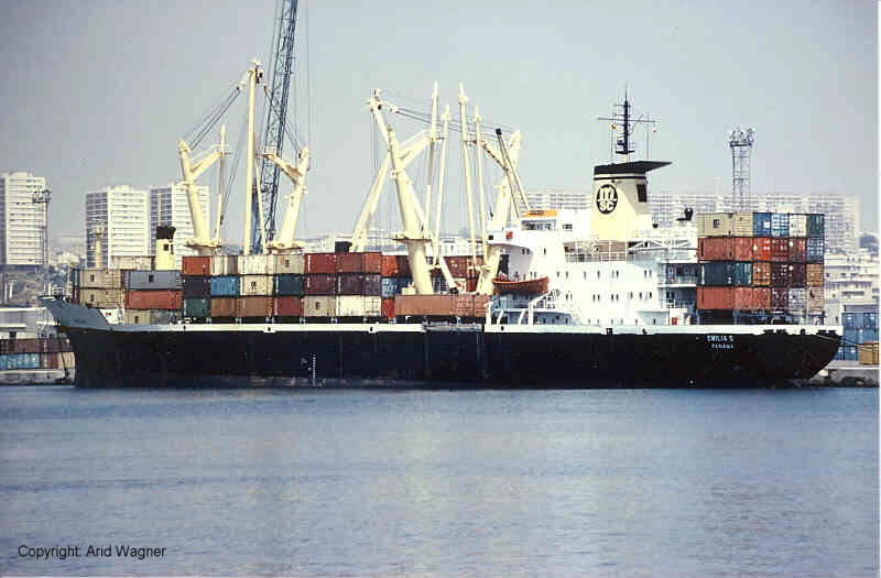 EMILIA S. Container-Decksladung.